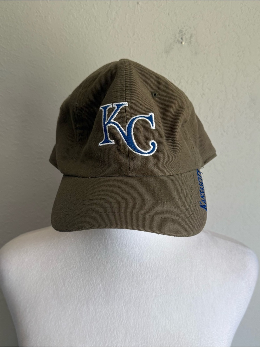 Men’s NWT OSFA Gray Puma A.T.A Kansas City Royals Sporty MLB Game Day Hat